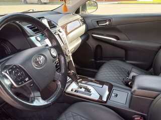 2014 Toyota Camry VII (XV50), белый, 1650000 рублей, вид 4
