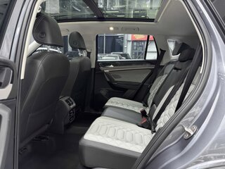 2022 Volkswagen Tayron I Рестайлинг, серебристый, 1955596 рублей, вид 5