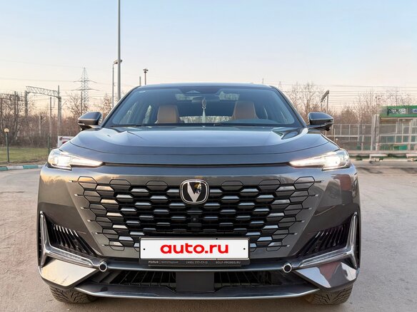2023 Changan UNI-K, серый, 3300000 рублей - вид 4