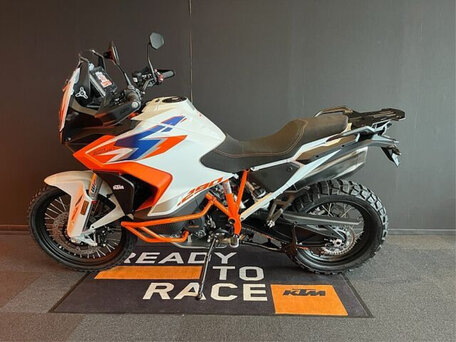2023 KTM 1290 Super Adventure R, оранжевый, 1700000 рублей, вид 2