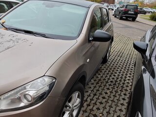 2010 Nissan Qashqai I Рестайлинг, коричневый, 899000 рублей, вид 4