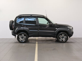 2025 Lada (ВАЗ) Niva Travel I Рестайлинг, чёрный, 1399000 рублей, вид 4