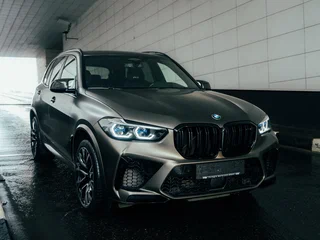 2022 BMW X5 M Competition III (F95), серый, 12200000 рублей, вид 1