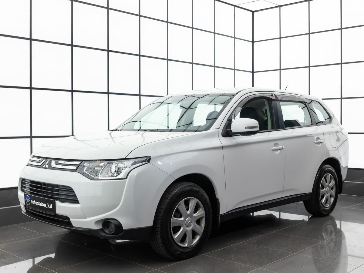 Открыть фотографии: Mitsubishi Outlander III