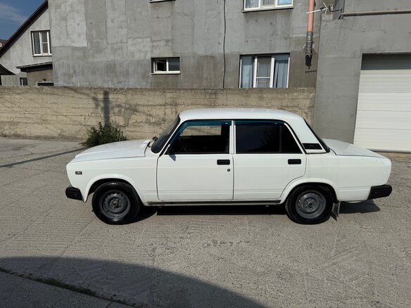 2004 Lada (ВАЗ) 2107, белый, 170000 рублей - вид 5