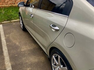 2019 Kia Rio IV, бежевый, 1980000 рублей, вид 5