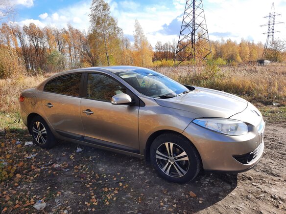 2012 Renault Fluence I, бежевый - вид 2
