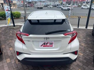 2019 Toyota C-HR I Рестайлинг, белый, 1479000 рублей, вид 3