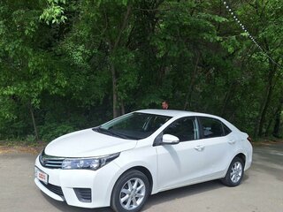 2013 Toyota Corolla XI (E160, E170, E180), белый, 1530000 рублей, вид 1