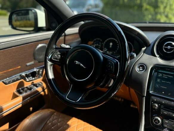 2018 Jaguar XJ IV (X351) Рестайлинг, белый, 3900000 рублей - вид 19