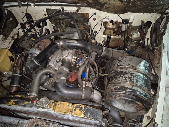 2008 ГАЗ 3308, белый, 600000 рублей