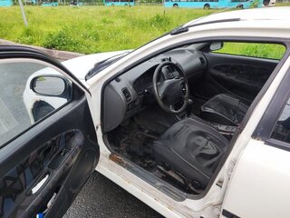 1998 Mitsubishi Carisma I, белый, 150000 рублей, вид 5