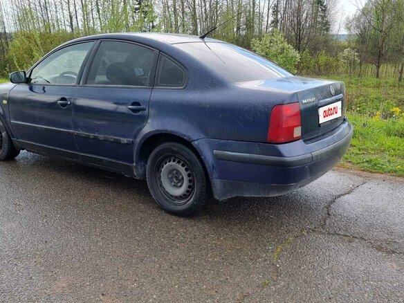 1999 Volkswagen Passat B5, синий, 148000 рублей - вид 4