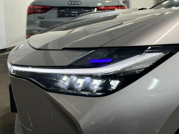 2026 Toyota bZ3, серебристый, 4390000 рублей - вид 5