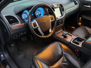 2012 Chrysler 300C II, фиолетовый, 1800000 рублей, вид 5