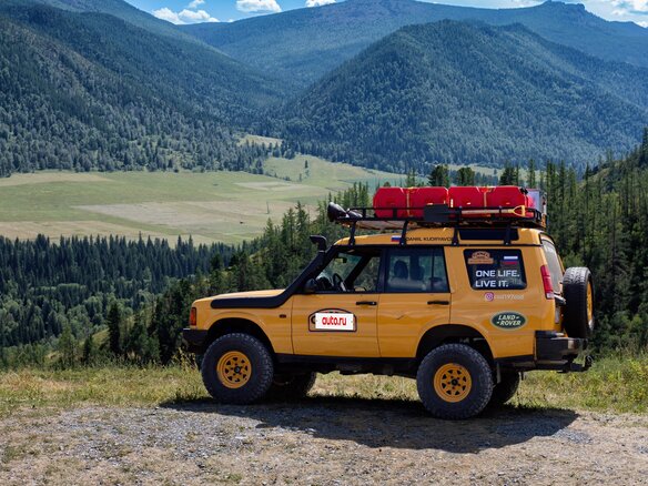 1999 Land Rover Discovery II, жёлтый - вид 4