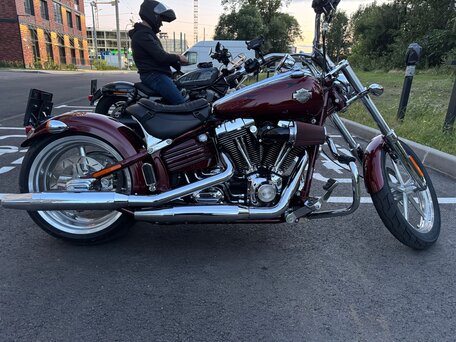2009 Harley-Davidson Rocker C, красный, 1590000 рублей, вид 5