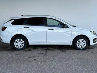 2024 Lada (ВАЗ) Vesta SW Cross I Рестайлинг (NG), белый, 1420000 рублей, вид 4