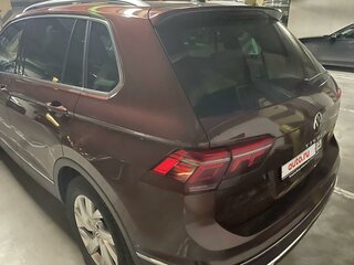 2020 Volkswagen Tiguan II Рестайлинг, коричневый, 3490000 рублей, вид 3