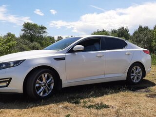 2013 Kia Optima III Рестайлинг, белый, 1300000 рублей, вид 4
