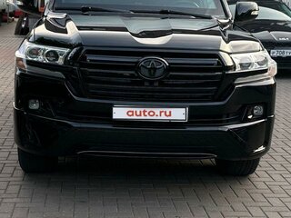 2013 Toyota Land Cruiser 200 Series Рестайлинг 1, чёрный, 8900000 рублей, вид 3