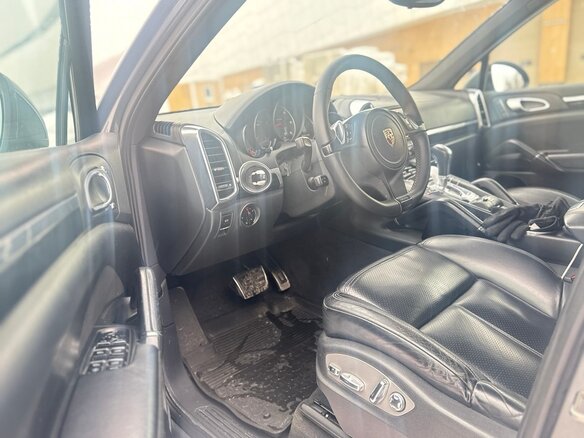 2010 Porsche Cayenne Diesel II (958), серый, 2051000 рублей - вид 1