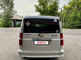 2002 Honda Stepwgn II, белый, 800000 рублей, вид 5
