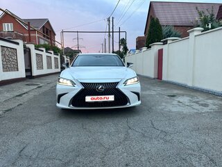 2019 Lexus ES 250 VII, белый, 4800000 рублей, вид 2