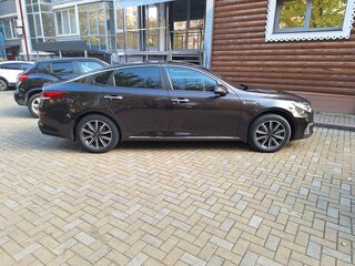 2018 Kia Optima IV Рестайлинг, коричневый, 1900000 рублей, вид 4