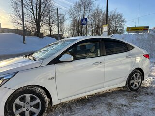 2016 Hyundai Solaris I Рестайлинг, белый, 600000 рублей, вид 5