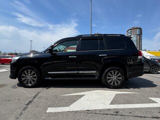 2017 Toyota Land Cruiser 200 Series Рестайлинг 2, чёрный, 7050000 рублей, вид 5