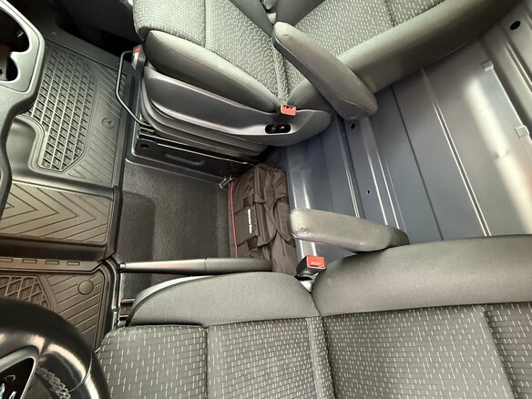 2019 Mercedes-Benz Sprinter, серый, 4900000 рублей - вид 9