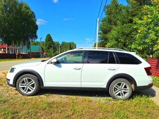 2017 Skoda Octavia Scout III (A7), белый, 2200000 рублей, вид 4