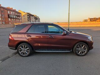 2013 Mercedes-Benz M-Класс 350 III (W166), красный, 2150000 рублей, вид 3