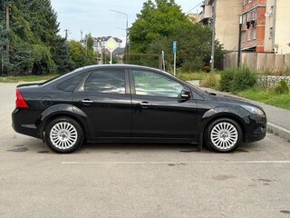 2009 Ford Focus II Рестайлинг, чёрный, 700000 рублей, вид 4