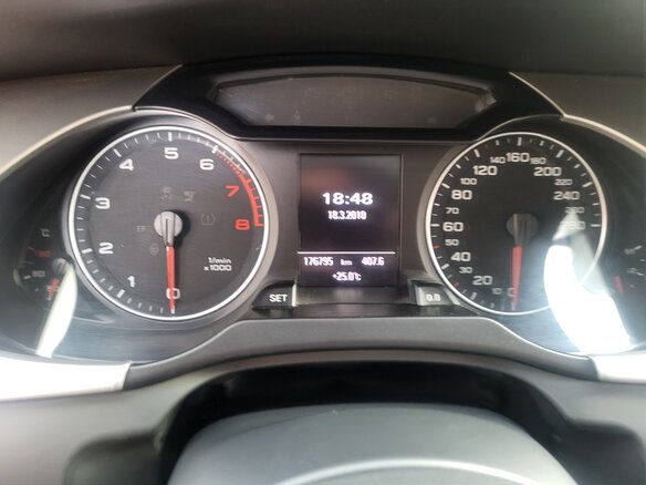 2010 Audi A4 IV (B8), коричневый, 1600000 рублей - вид 11