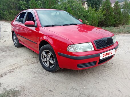 2010 Skoda Octavia I (A4) Рестайлинг, красный, 440000 рублей, вид 1