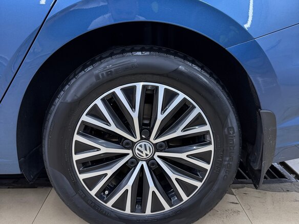 2020 Volkswagen Jetta 6-speed VII, синий, 1550000 рублей - вид 15
