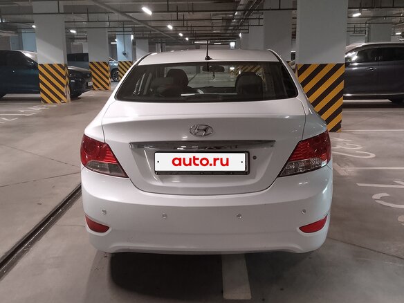 2012 Hyundai Solaris I, белый, 999999 рублей - вид 4