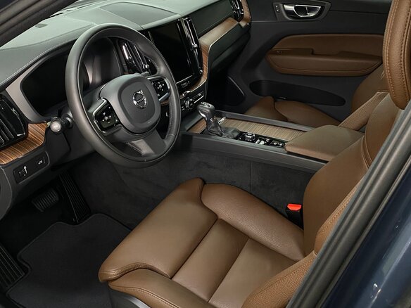 2020 Volvo XC60, голубой - вид 22