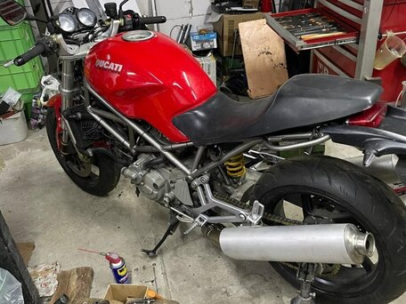 2002 Ducati Monster S4, красный, 400000 рублей, вид 1