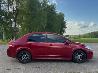 2013 Nissan Tiida I Рестайлинг, красный, 650000 рублей, вид 2