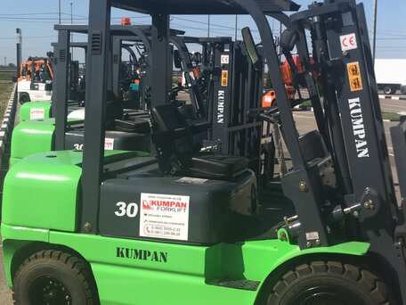 2008 Komatsu FG, зелёный, 700000 рублей, вид 2