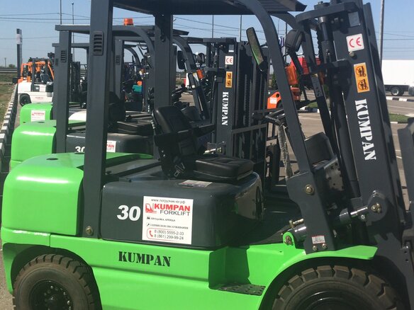 2008 Komatsu FG, зелёный, 700000 рублей - вид 1