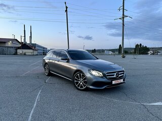 2018 Mercedes-Benz E-Класс 220 d V (W213, S213, C238), серый, 3650000 рублей, вид 1