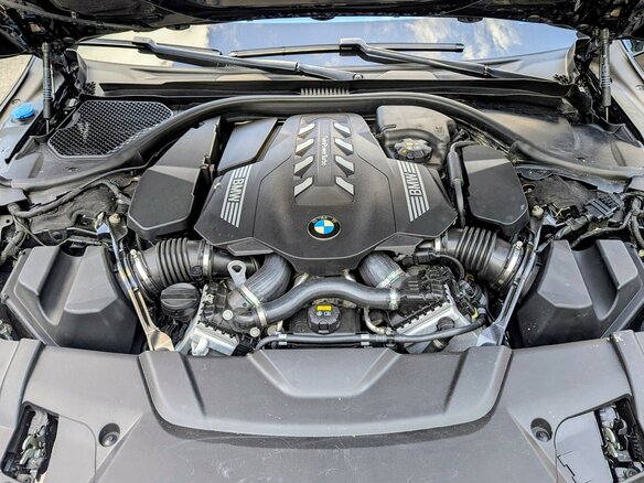2019 BMW 7 серии 750i xDrive VI (G11/G12) Рестайлинг, чёрный, 6400000 рублей - вид 13