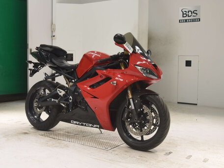 2013 Triumph Daytona 675, красный, 650000 рублей, вид 3