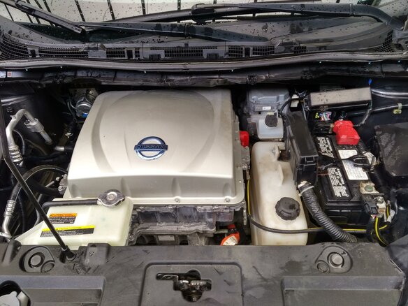 2014 Nissan Leaf (EM57) I (ZE0/AZE0), серый - вид 14