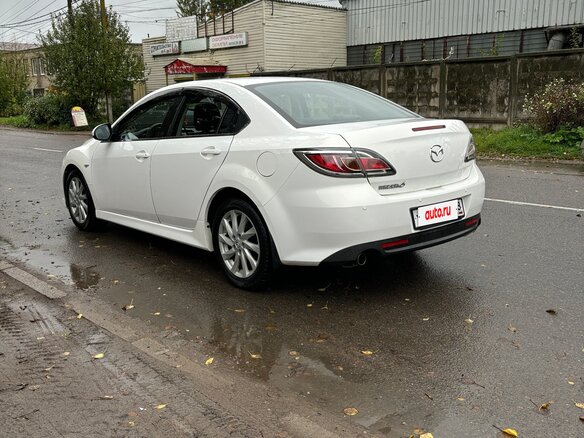 2010 Mazda 6 II (GH) Рестайлинг, белый, 730000 рублей - вид 5