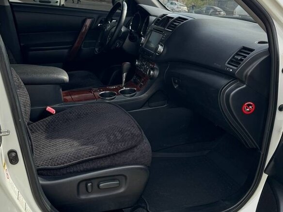 2012 Toyota Highlander II (XU40) Рестайлинг, белый, 1900000 рублей - вид 5